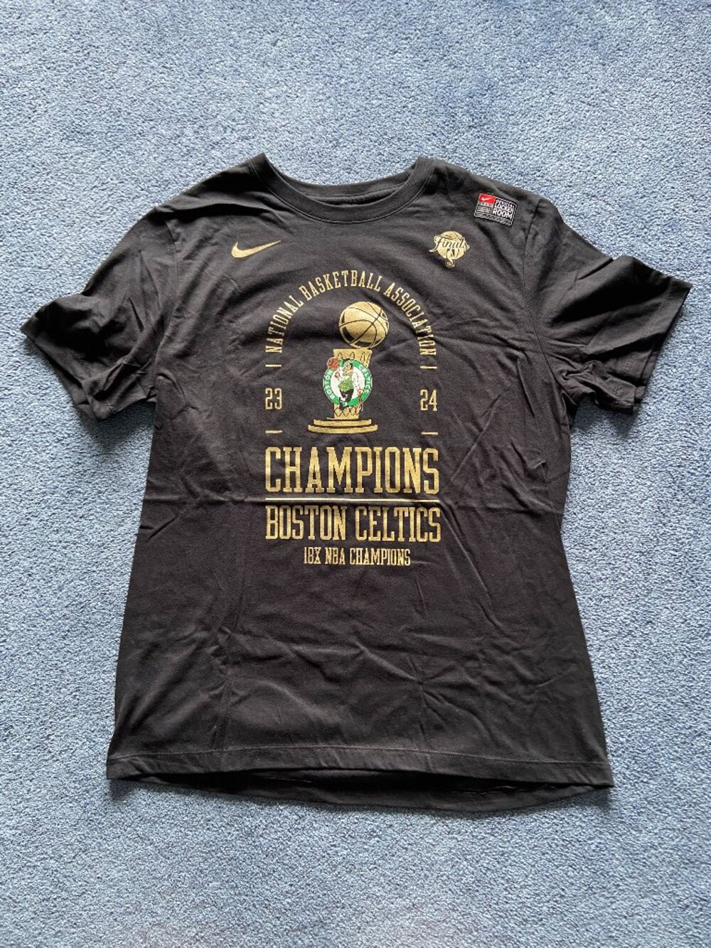 Nike Men's Black Boston Celtics 18x NBA Champions Locker Room T-Shirt Large NWT